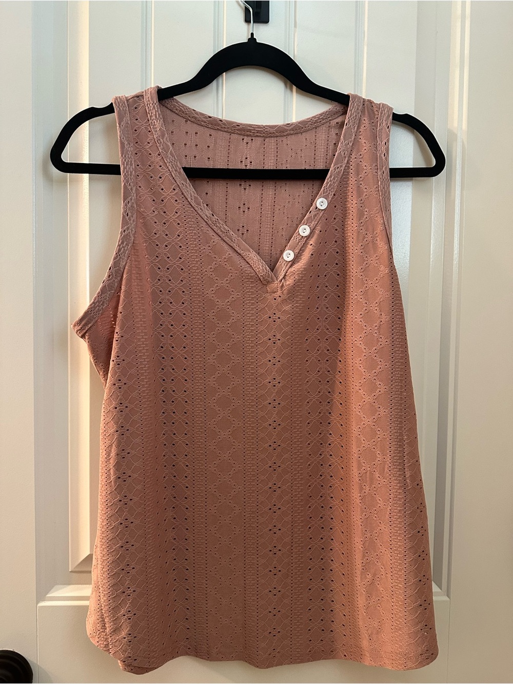 Sleeveless Eyelet V-Neck Tank Top - Dusty Rose